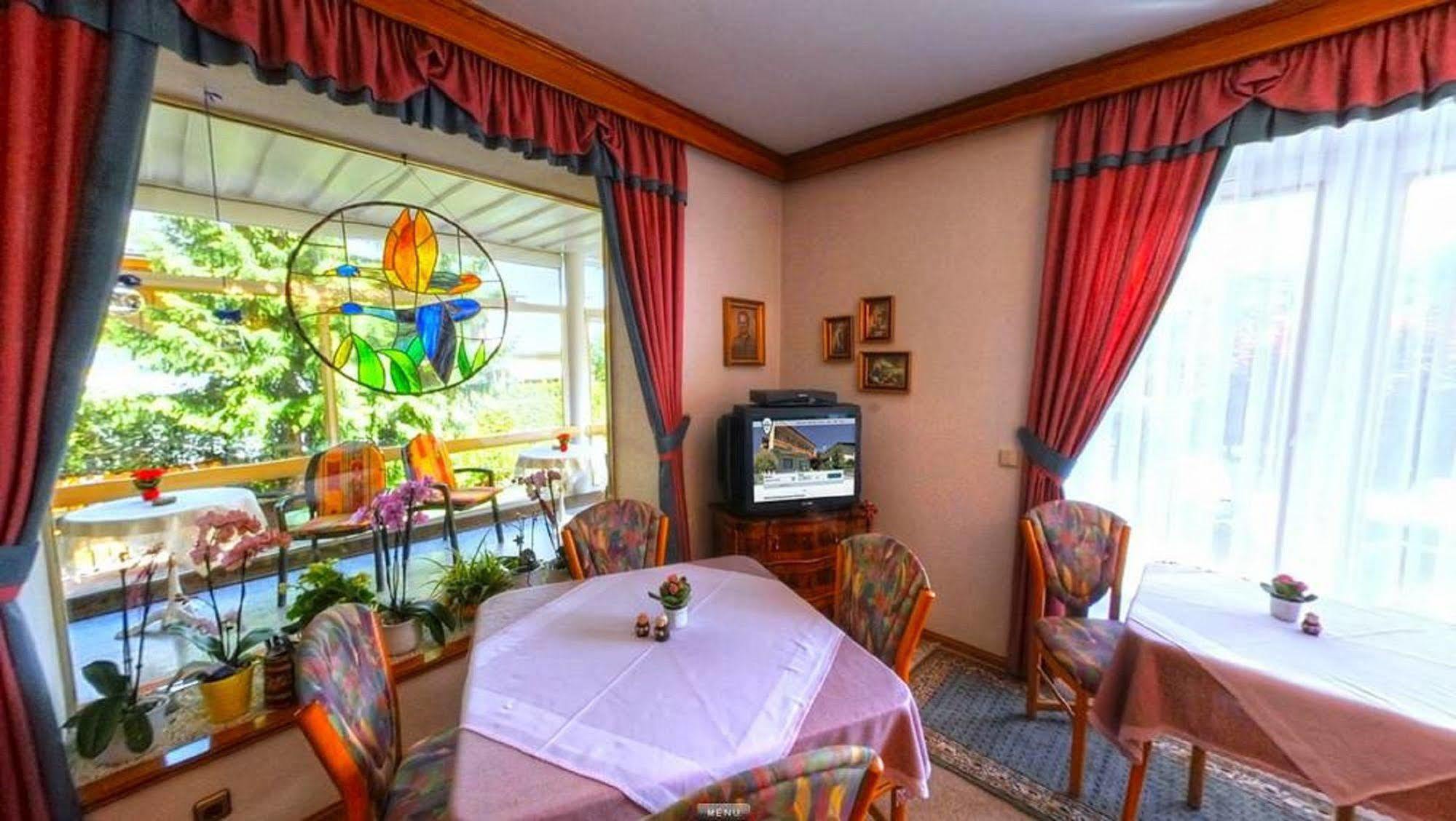 Fruehstueckspension Haus Golker Зеебоден Экстерьер фото